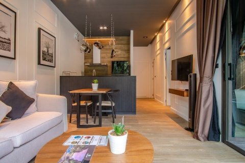 Studio dans le Condo à Phuket, Thaïlande  № 146052