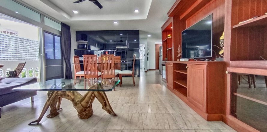 Condo in Pattaya, Thailand, 2 bedrooms  № 146048