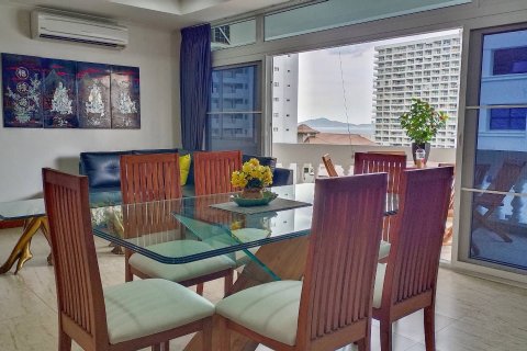 Condo in Pattaya, Thailand, 2 bedrooms  № 146048 - photo 14