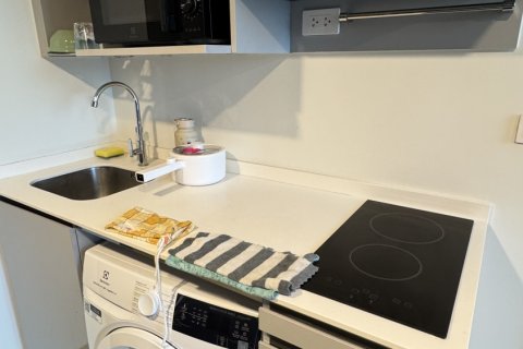 Студия в кондо в Дин Даенге, Бангкок, Таиланд № 137588 - фото 4