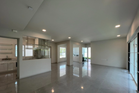 House in Bang Khun Thian, Bangkok, Thailand 4 bedrooms № 167354 - photo 3