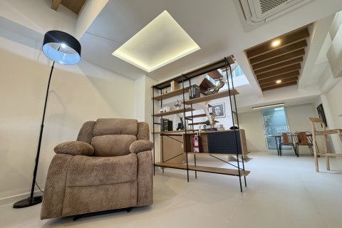 Townhouse à Phra Khanong, Bangkok, Thaïlande 2 chambres № 155734 - photo 9