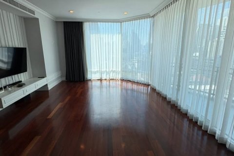 Condo in Bangkok, Thailand, 3 bedrooms  № 155732 - photo 5
