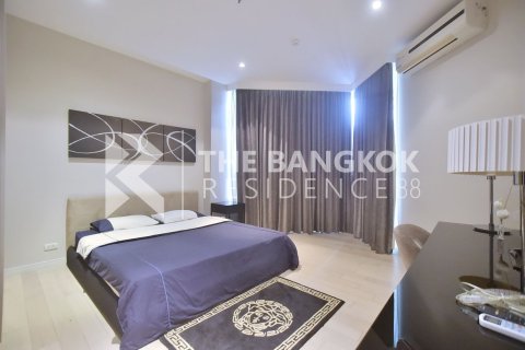 Condo in Bangkok, Thailand, 2 bedrooms  № 184231