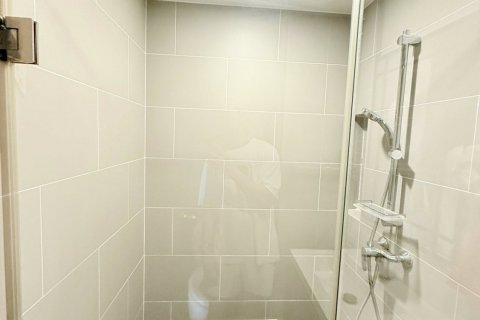 Кондоминиум с 2 спальнями в Бангкоке, Таиланд № 167035 - фото 10