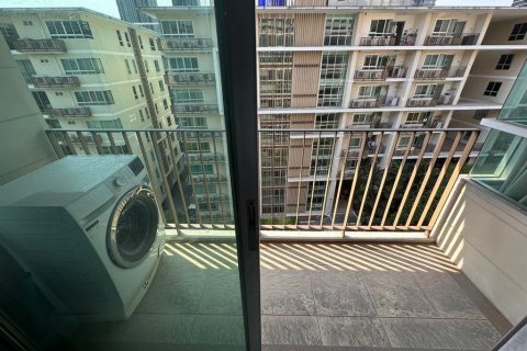 Condo à Watthana, Bangkok, Thaïlande, 2 chambres  № 139246 - photo 10