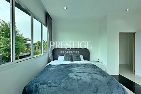House in Pattaya, Thailand 4 bedrooms № 198191 - photo 21