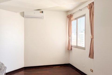 Кондоминиум с 3 спальнями в Ян Наве, Бангкок, Таиланд № 170698 - фото 11