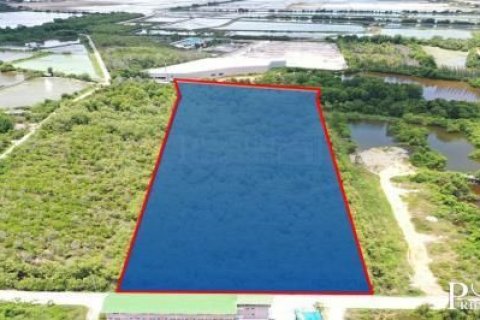 Land in Samut Sakhon, Thailand 19200 sq.m. № 170703 - photo 2