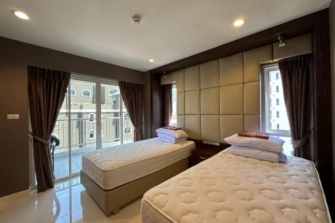 Apartamento de 384 dormitorios en Pattaya, Tailandia № 205885