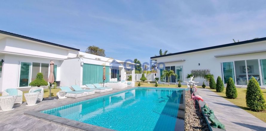 Maison à Pattaya, Thaïlande 5 chambres № 196730