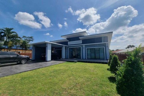 Villa in Phuket, Thailand 3 bedrooms № 139406 - photo 13