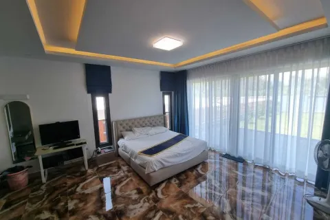 Villa in Phuket, Thailand 3 bedrooms № 139406 - photo 16