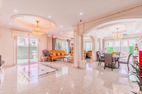 House in Taling Chan, Bangkok, Thailand 7 bedrooms № 169436 - photo 3