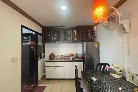 Condo in Yan Nawa, Bangkok, Thailand, 2 bedrooms  № 169439 - photo 3