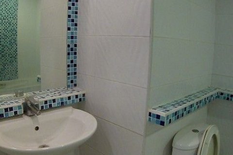 Studio in the Condo in Khlong Toei, Bangkok, Thailand № 135640 - photo 16