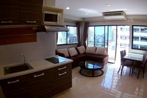 Studio in the Condo in Khlong Toei, Bangkok, Thailand № 135640 - photo 6