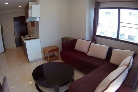 Studio in the Condo in Khlong Toei, Bangkok, Thailand № 135640 - photo 8