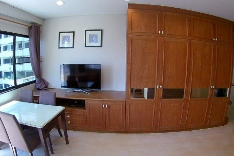 Studio in the Condo in Khlong Toei, Bangkok, Thailand № 135640 - photo 2