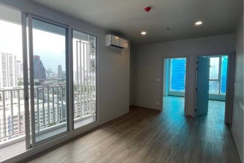 Condo in Bangkok, Thailand, 2 bedrooms № 156797 - photo 2