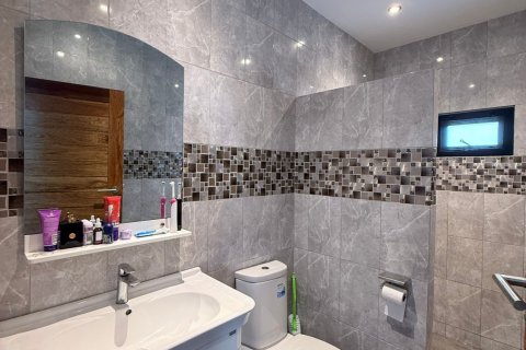 Villa in Ko Samui, Thailand 2 bedrooms № 144740 - photo 24