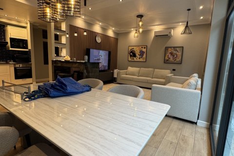 Villa in Kathu, Thailand 3 bedrooms № 156398 - photo 3