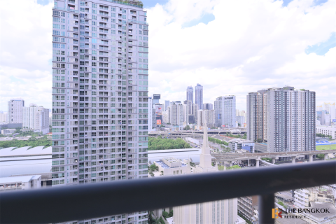 Condo in Bangkok, Thailand, 1 bedroom  № 184903 - photo 2