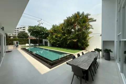 Villa à Pattaya, Thaïlande 5 chambres № 210559 - photo 8