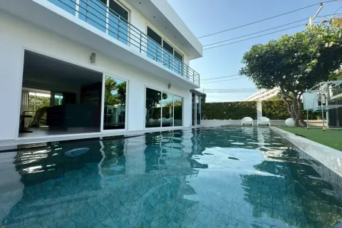 Villa à Pattaya, Thaïlande 5 chambres № 210559 - photo 4