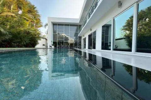 Villa à Pattaya, Thaïlande 5 chambres № 210559 - photo 21