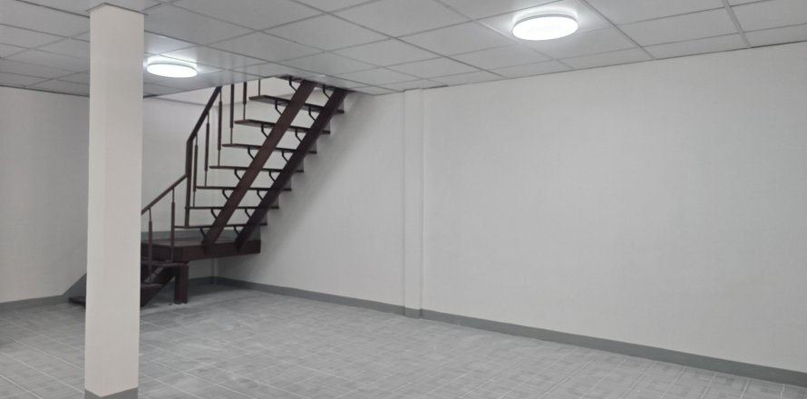 Townhouse in Huai Khwang, Bangkok, Thailand 3 bedrooms № 157185