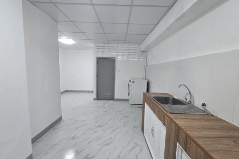 Townhouse in Huai Khwang, Bangkok, Thailand 3 bedrooms № 157185 - photo 8