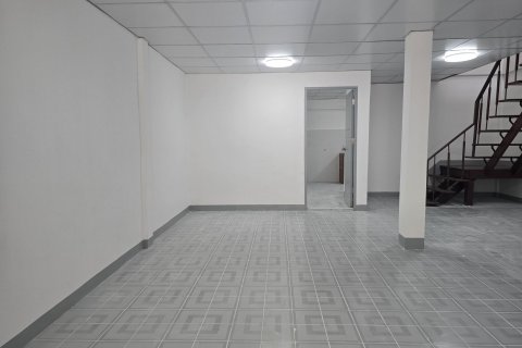 Townhouse in Huai Khwang, Bangkok, Thailand 3 bedrooms № 157185 - photo 3