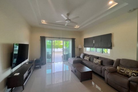 Villa in Hua Hin, Thailand 3 bedrooms № 134575 - photo 3