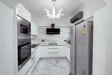 Villa in Bang Lamung, Thailand 3 bedrooms № 134577 - photo 4