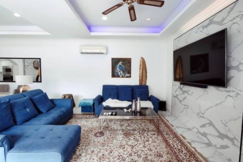 Villa in Bang Lamung, Thailand 3 bedrooms № 134577 - photo 1