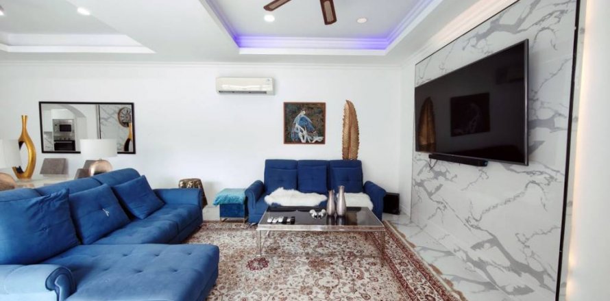 Villa in Bang Lamung, Thailand 3 bedrooms № 134577