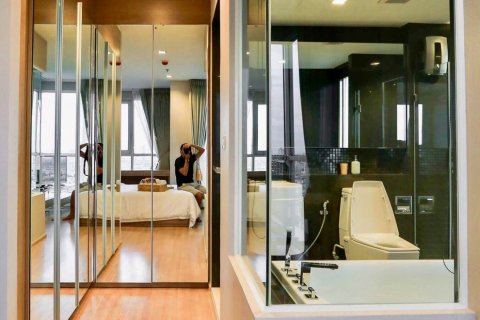 Condo à Sathon, Bangkok, Thaïlande, 2 chambres  № 144163 - photo 12