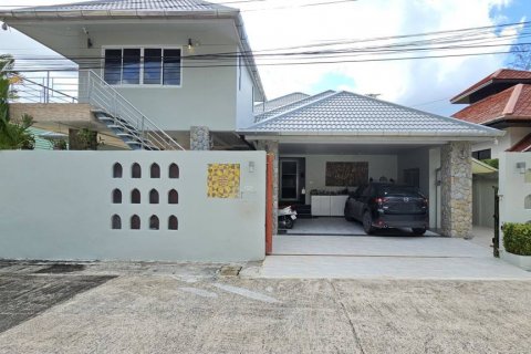 Villa in Kamala, Thailand 4 bedrooms № 115703 - photo 2