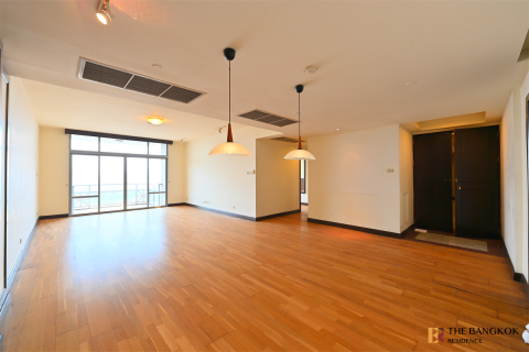 Condo in Bangkok, Thailand, 2 bedrooms  № 184363