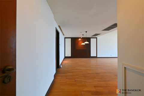 Condo in Bangkok, Thailand, 2 bedrooms № 184363 - photo 9