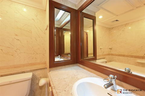 Condo in Bangkok, Thailand, 2 bedrooms № 184363 - photo 7