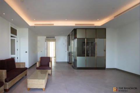 Condo in Bangkok, Thailand, 2 bedrooms № 184358 - photo 3