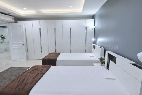 Condo à Bangkok, Thaïlande, 3 chambres  № 143813 - photo 15