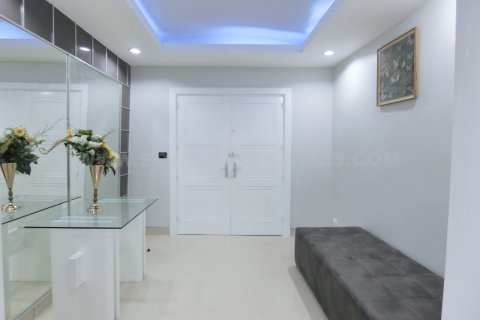 Condo à Bangkok, Thaïlande, 3 chambres  № 143813 - photo 1