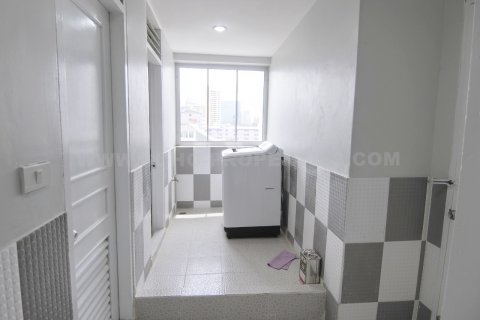 Condo à Bangkok, Thaïlande, 3 chambres  № 143813 - photo 20