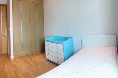 Кондоминиум с 3 спальнями в Бангкоке, Таиланд № 143815 - фото 8