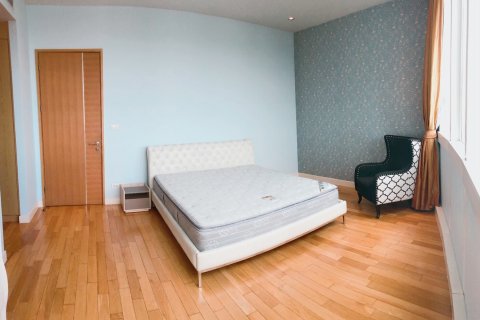 Кондоминиум с 3 спальнями в Бангкоке, Таиланд № 143815 - фото 6