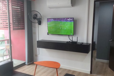 Студия в кондо в Ваттхане, Бангкок, Таиланд № 137277 - фото 1