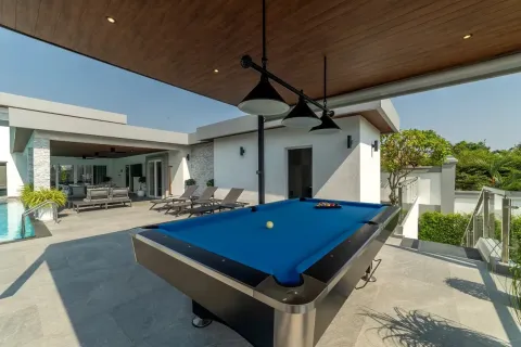 Casa de 6 dormitorios en Pattaya, Tailandia № 210665 - foto 18